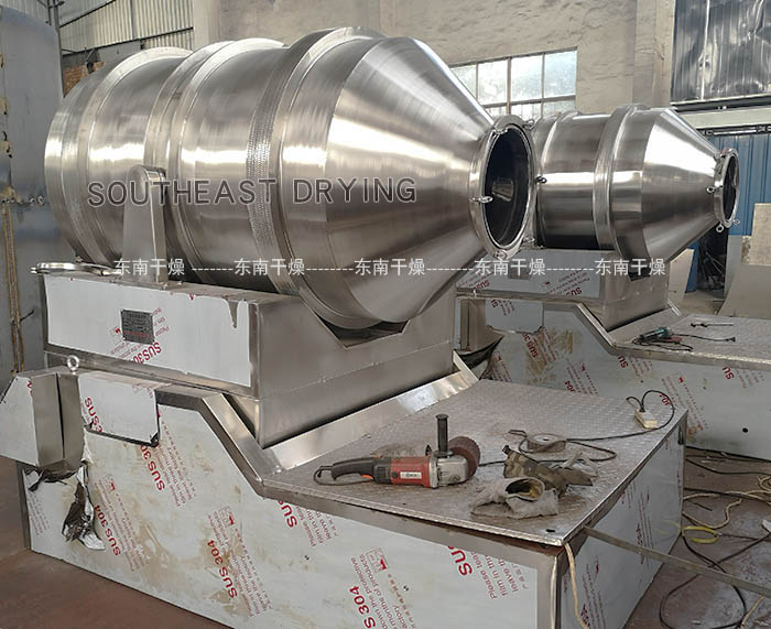 EYH二維運(yùn)動混合機(jī)